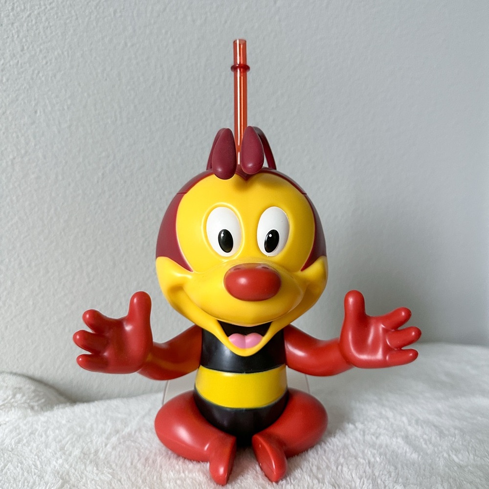 Disney Spike the Bee Souvenir Sipper Cup